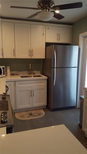 Building Photo - 604 NE 2nd St