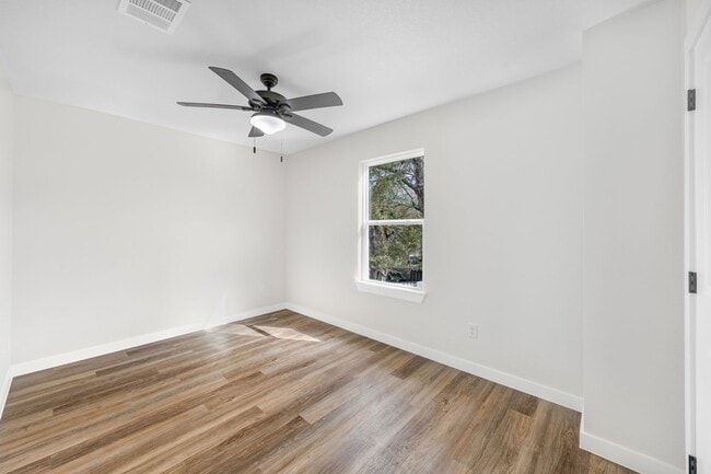 Building Photo - Brand New, Modern, and Ready for You in Temple, TX!