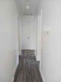 Building Photo - 5658 N 61st St