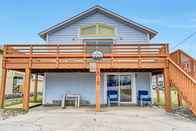 Building Photo - 1013 N Shore Dr