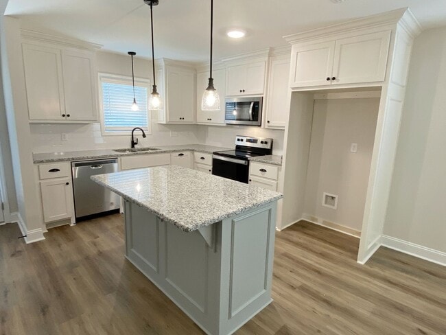Building Photo - Elegant & Spacious 3BD/2BA Home in Hahira ...