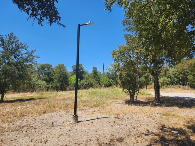 Building Photo - 8127 Burleson Manor Rd