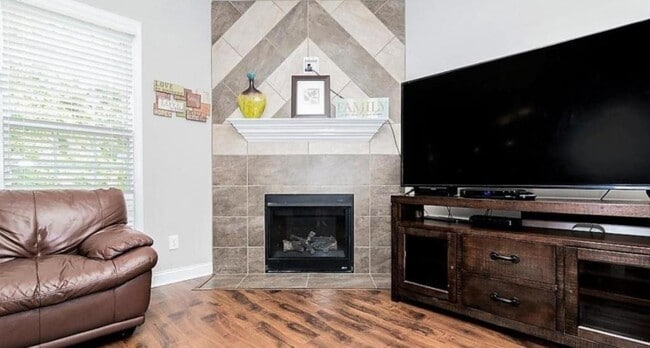 Building Photo - 2560 McNeil Circle ~ Haymount