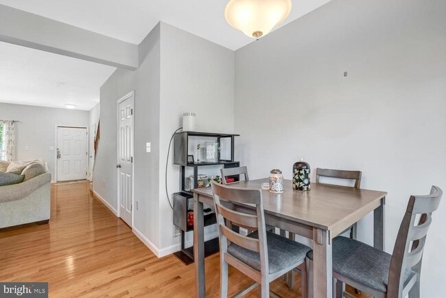 Building Photo - 8628 Ellesmere Way