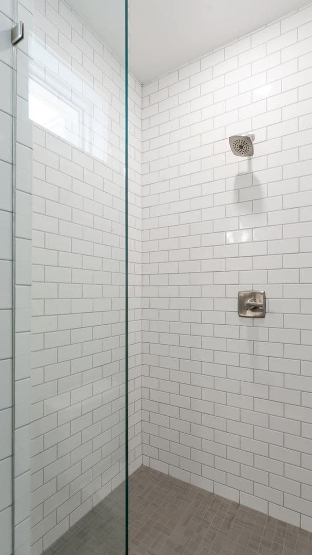 Building Photo - Nashville. Spotless & never been lived in 4BR/4.5BA home + separate office