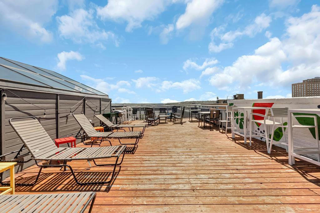 Rooftop Deck for Residents - 289 5th St E