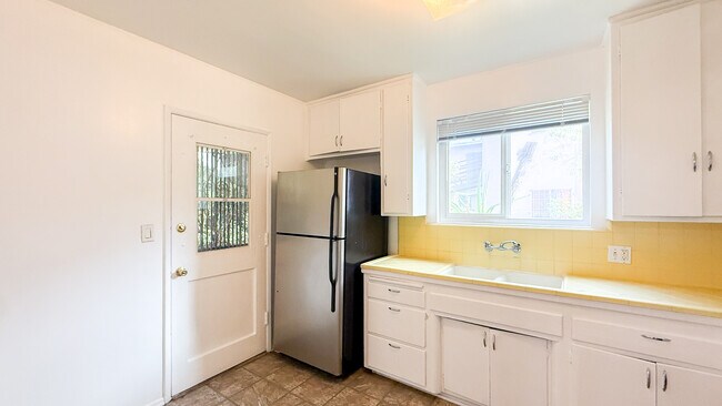 Building Photo - 4107 Don Tomaso Dr