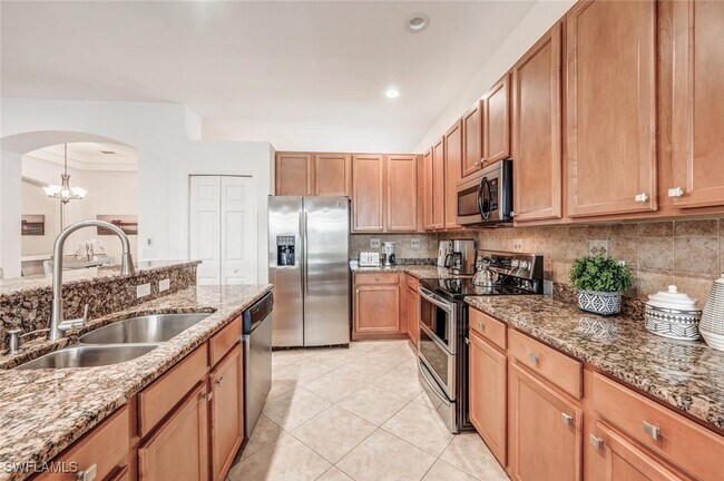 Building Photo - 5583 Lago Villaggio Way