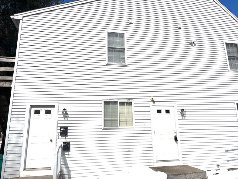 Building Photo - 28 South Ave