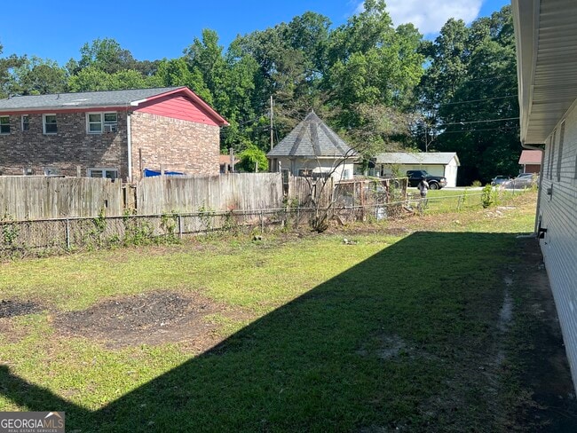 Building Photo - 2875 Carriage Ln