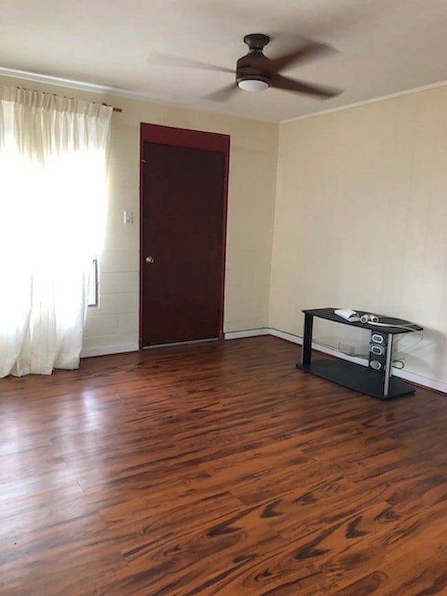 Building Photo - 605 Kaimana St