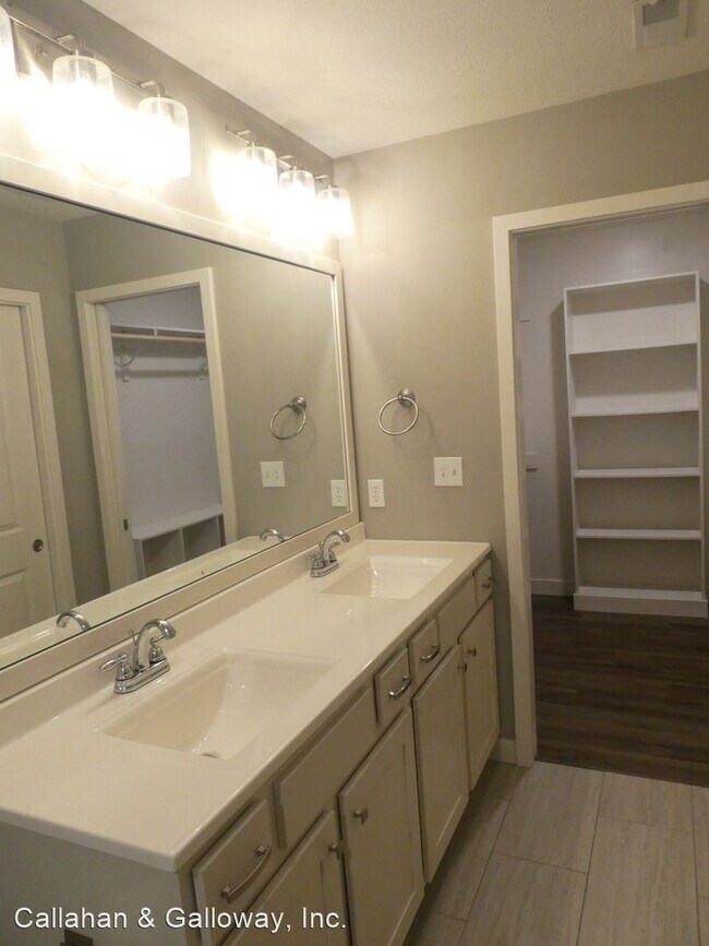 Building Photo - 3 br, 2 bath House - 305 Green Meadows circle