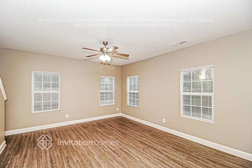 Building Photo - 143 Farmers Folly Dr