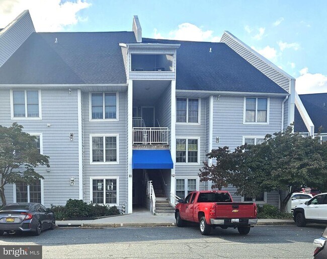 Building Photo - 12 Owens Landing Ct