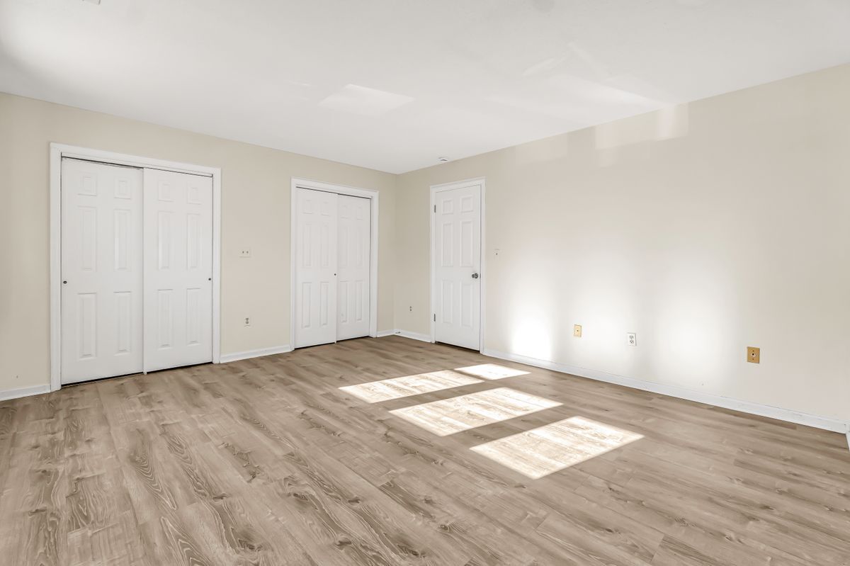 Building Photo - 4023 Park Ave