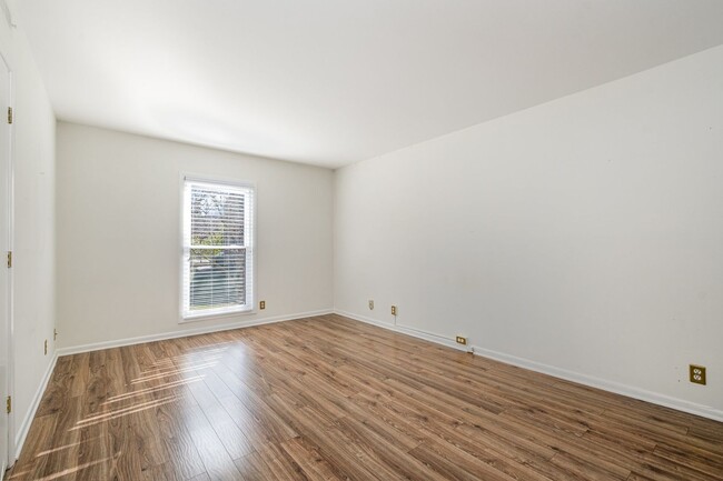 Building Photo - Belle Meade Condo for Rent!