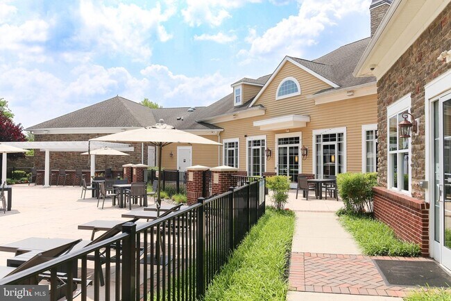 Building Photo - 5322 Palomino Ct