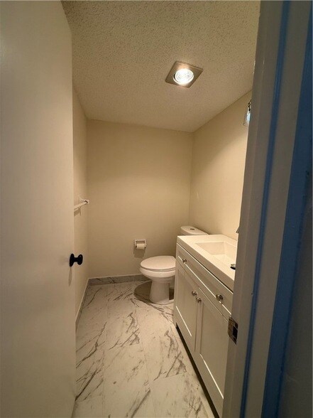 Building Photo - 1100 Ponce De Leon Cir