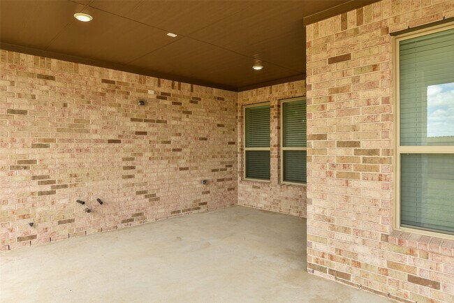 Building Photo - 7826 Kenora Wy