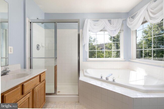Building Photo - 8611 Ellesmere Way