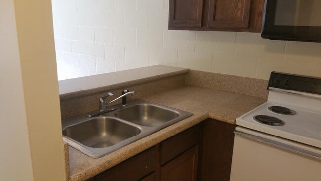 Building Photo - 73600 San Gorgonio Way