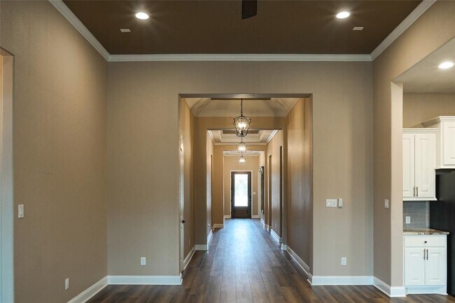 Building Photo - 201 Pisa Ln