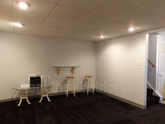 Building Photo - 1026 Wahler Pl SE