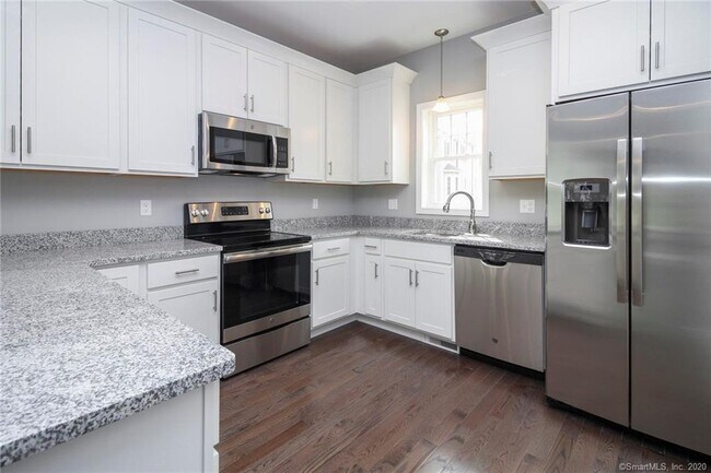 Building Photo - 35 Ringgold St