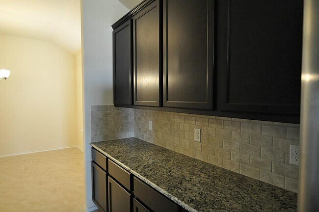 Building Photo - 23607 Legano Dr