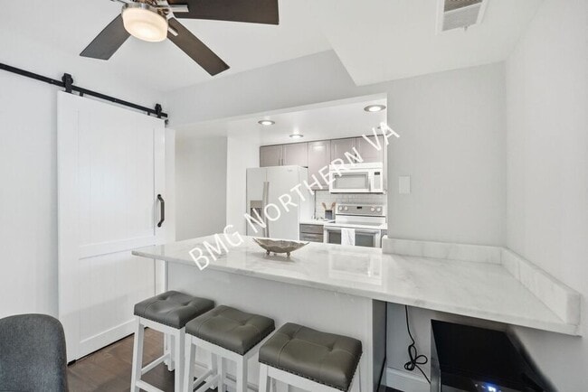 Building Photo - 3310 S 28th St