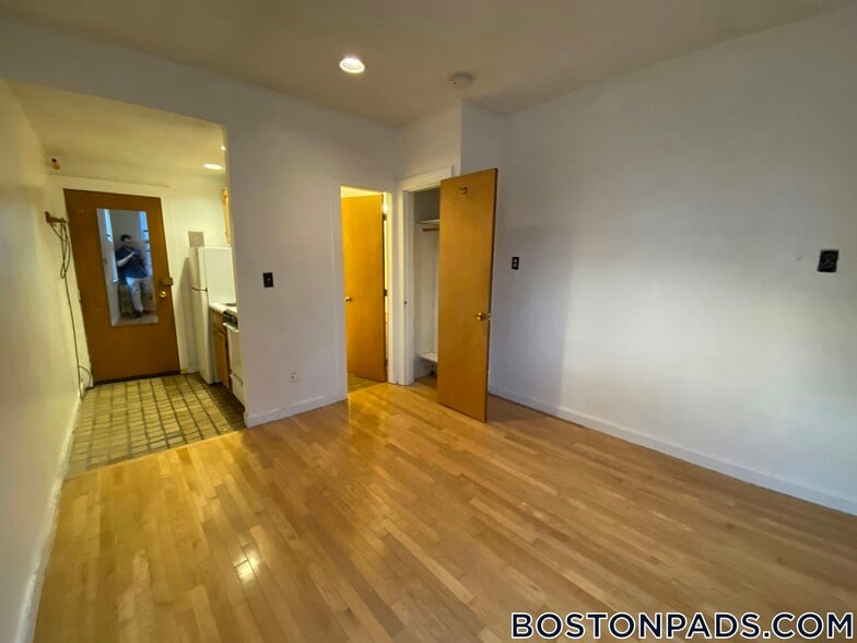 Building Photo - 55 S Huntington Ave