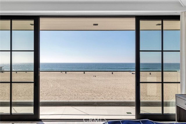 Building Photo - 2428 The Strand