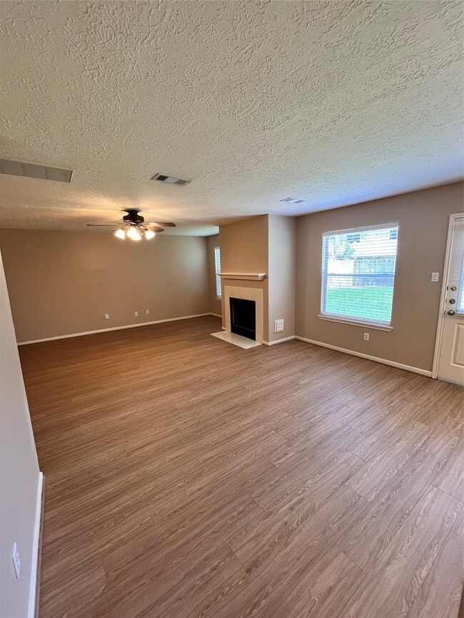 Building Photo - 16118 Cypress Valley Dr