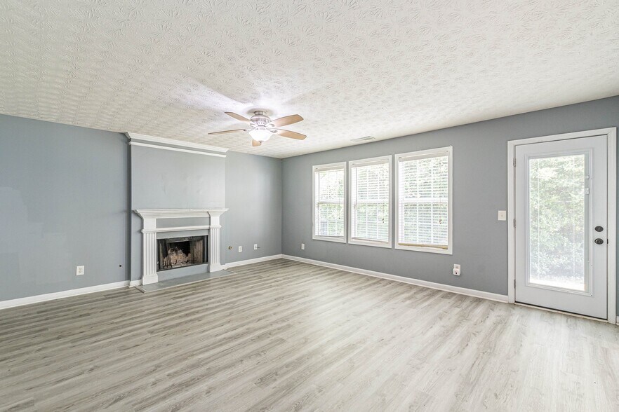 Building Photo - 4332 Abram Dr