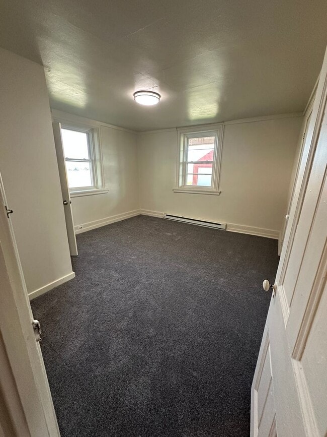 Building Photo - 1 - Bedroom Available in Rural Carlisle!