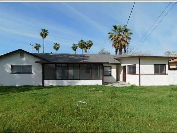 Building Photo - 1113 Acacia E Ave