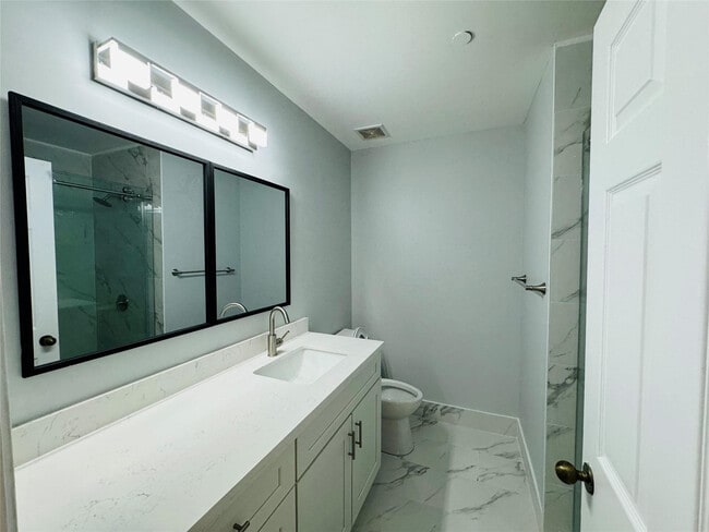 Building Photo - 4219 Vineyard Cir