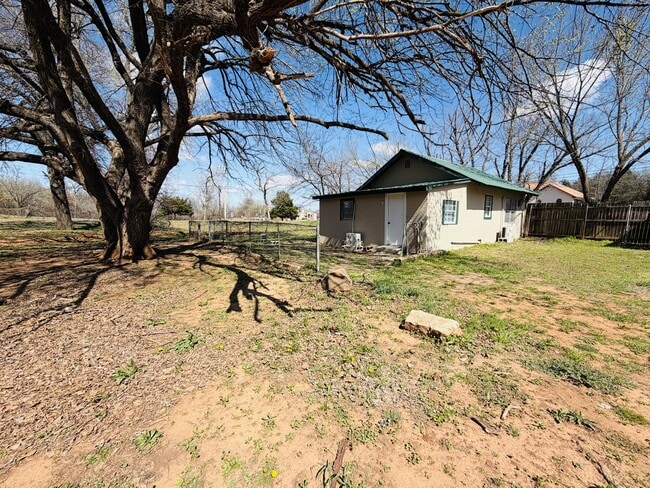 Building Photo - 2301 S Westminster Rd