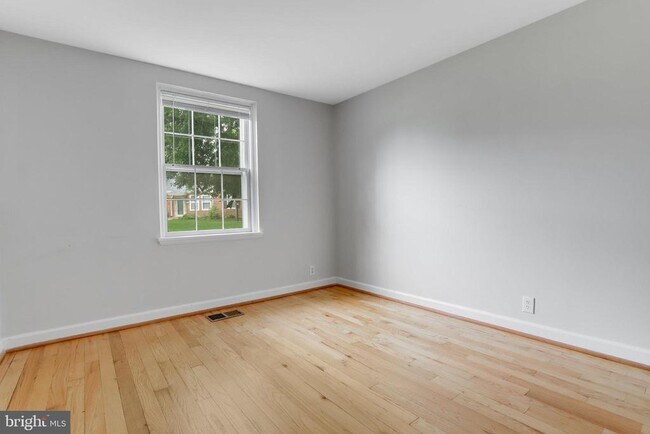 Building Photo - 3369 S Stafford St