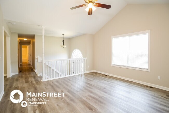 Building Photo - 83 Greatwood Dr