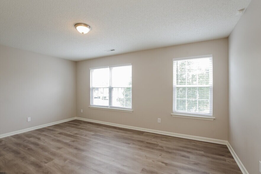 Building Photo - 4116 Everest Dr