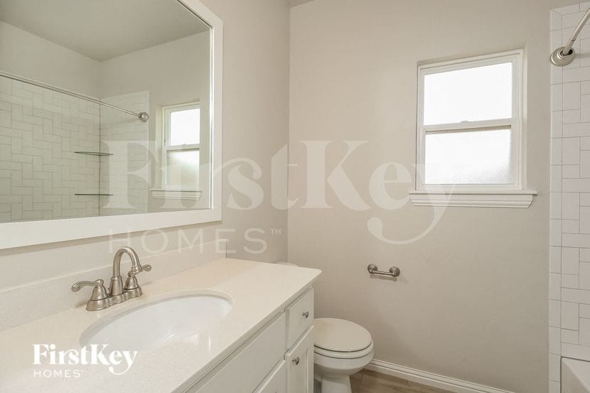 Building Photo - 11409 NW 100th Ct