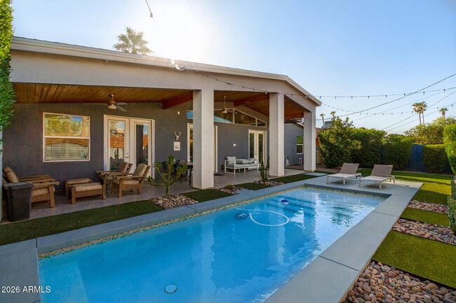 Building Photo - 8302 E Heatherbrae Ave