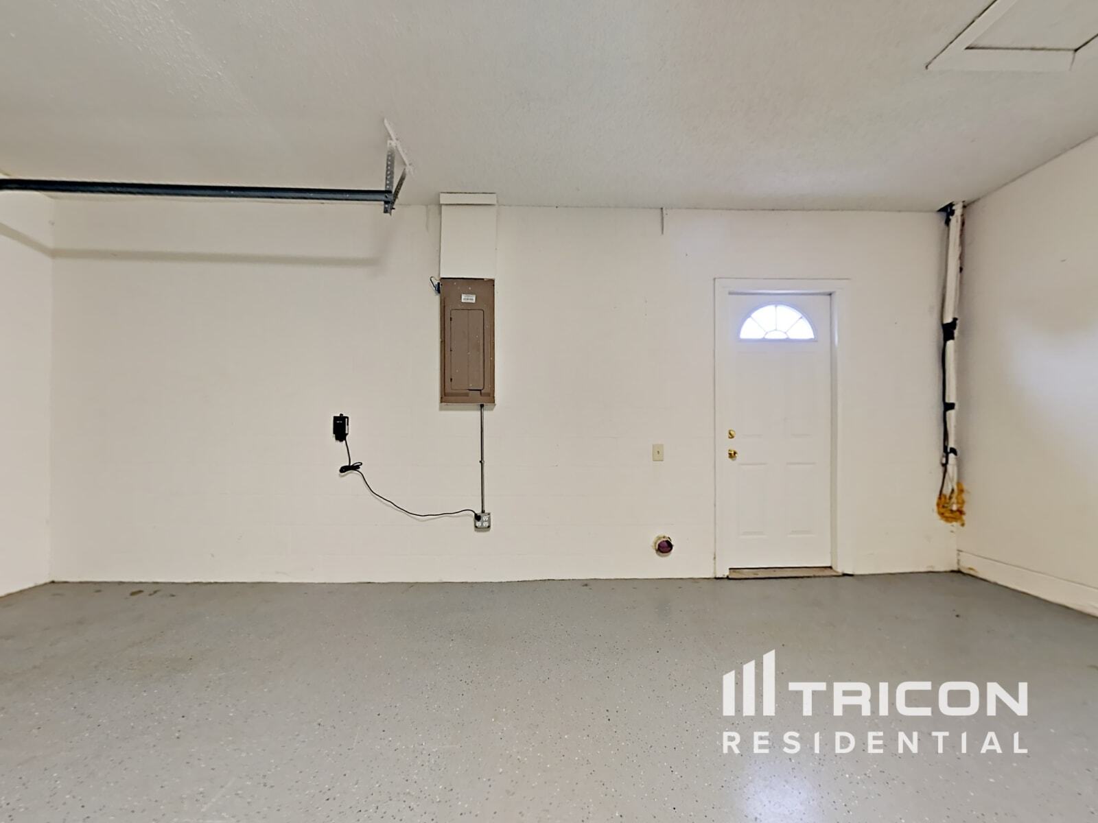 Building Photo - 2612 Bridle Dr