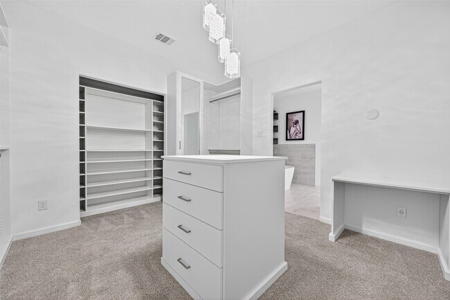 Building Photo - 27228 Mockingbird Ter Ln