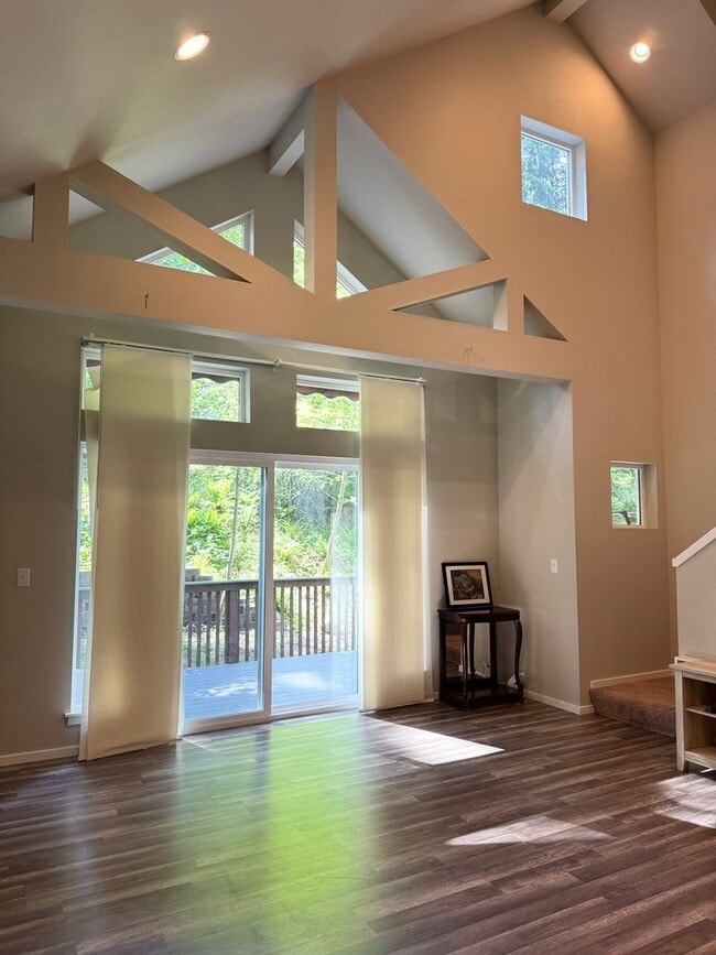 Building Photo - Secluded cottage 2 BR 1.75 BA