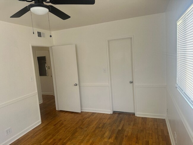 Building Photo - 2518 San Pablo Ave