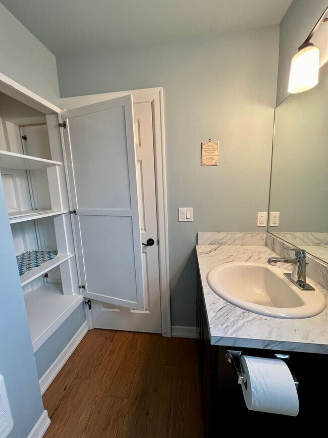 Building Photo - Waterfront 2 Bedroom Home in Ferndale!