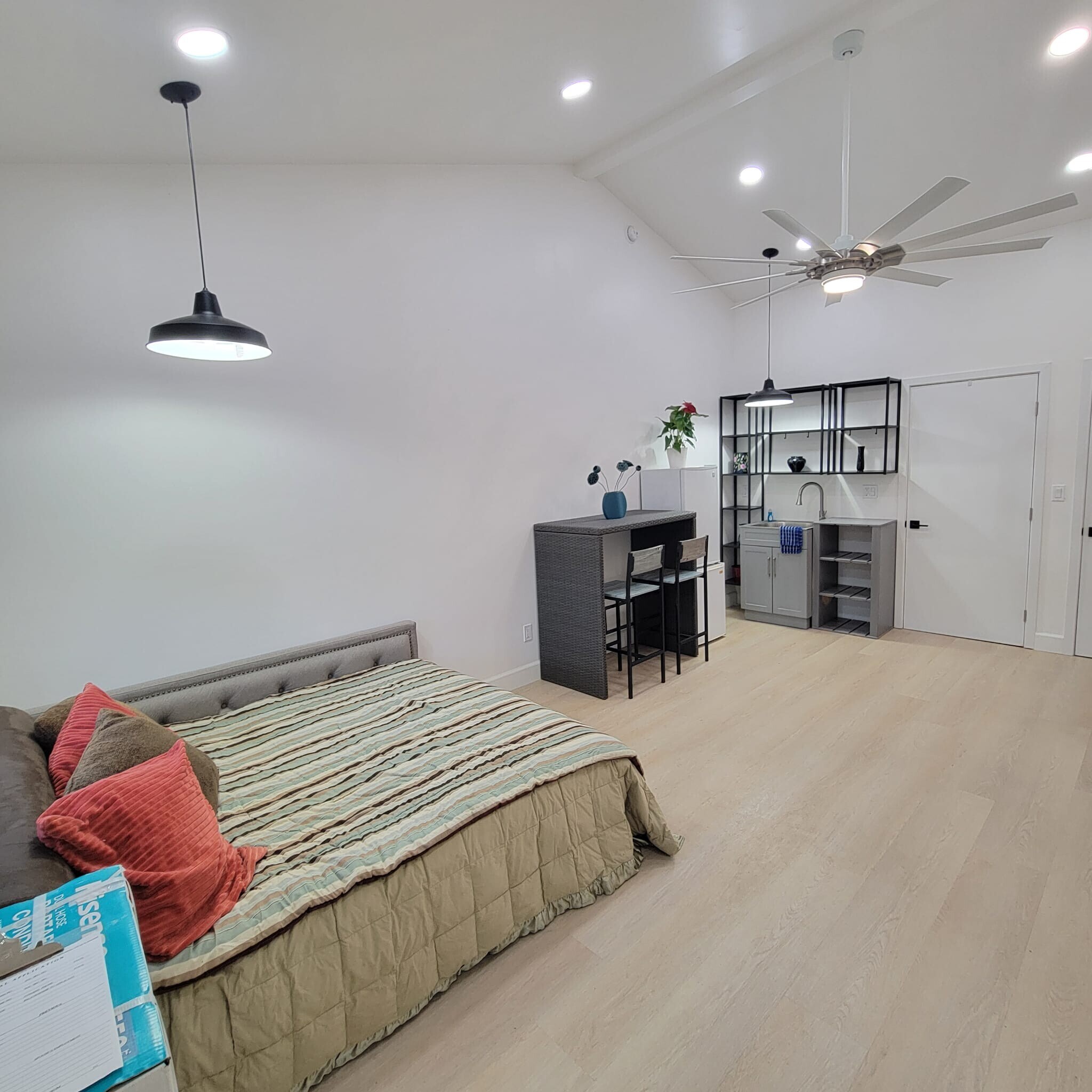 Building Photo - 17351 Bullock St