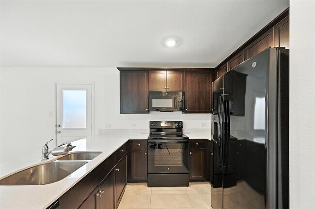 Building Photo - 208 Rubylace Dr